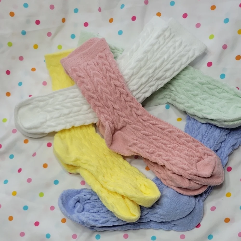 Colorful Cable Knit Socks Set Of 5 - Picture 5 of 5
